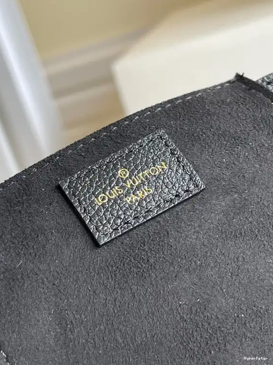 LOUIS PETIT VUITTON SAC PLAT 0705